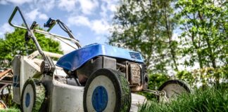 Jaka kosiarka elektryczna czy akumulatorowa?