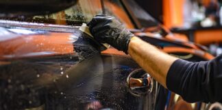 Co jest lepsze mikrofibra czy bawełna?